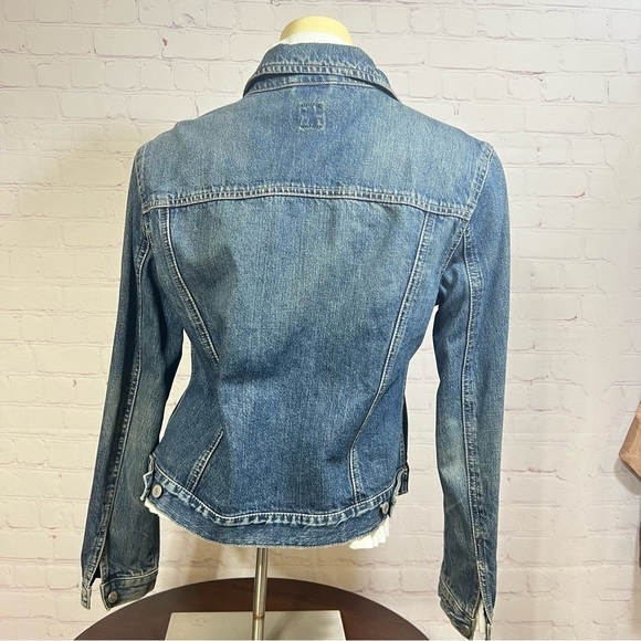 GAP women’s Denim boxy trucker Jacket dirty wash Medium Y2K fashion - Picture 12 of 17